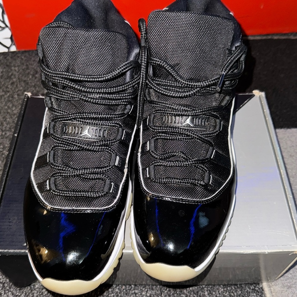 Air Jordan 11